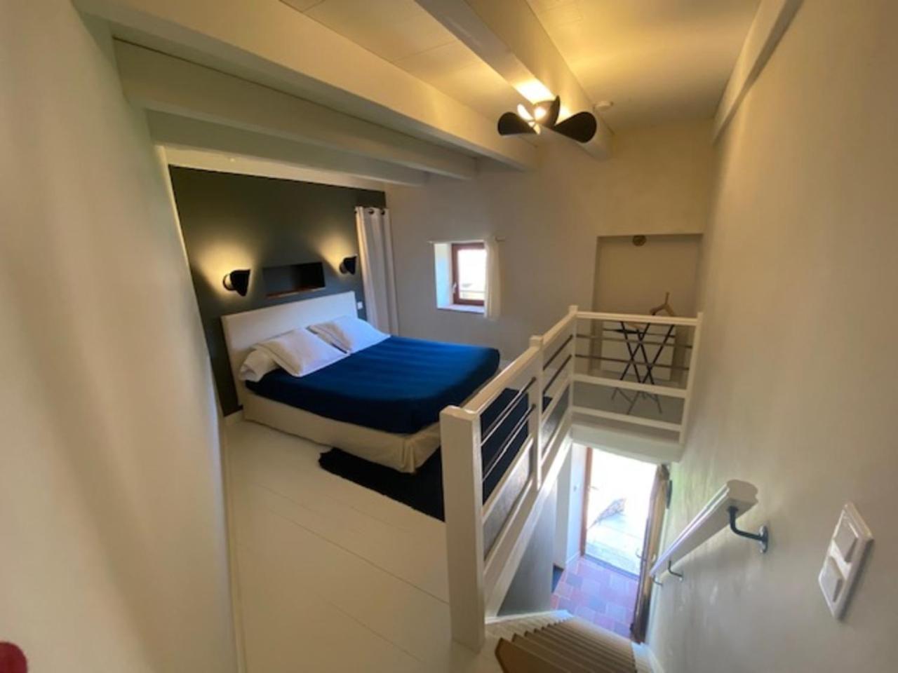 Les Caselles, Gite Et Maison D'Hotes Saint-Beauzely Экстерьер фото