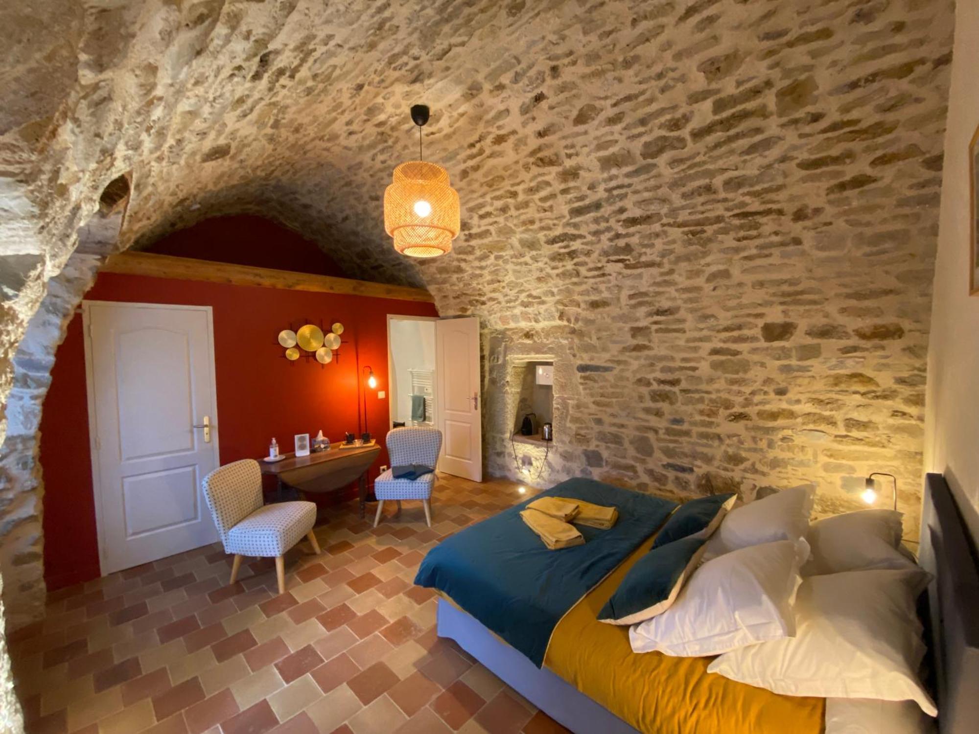 Les Caselles, Gite Et Maison D'Hotes Saint-Beauzely Экстерьер фото