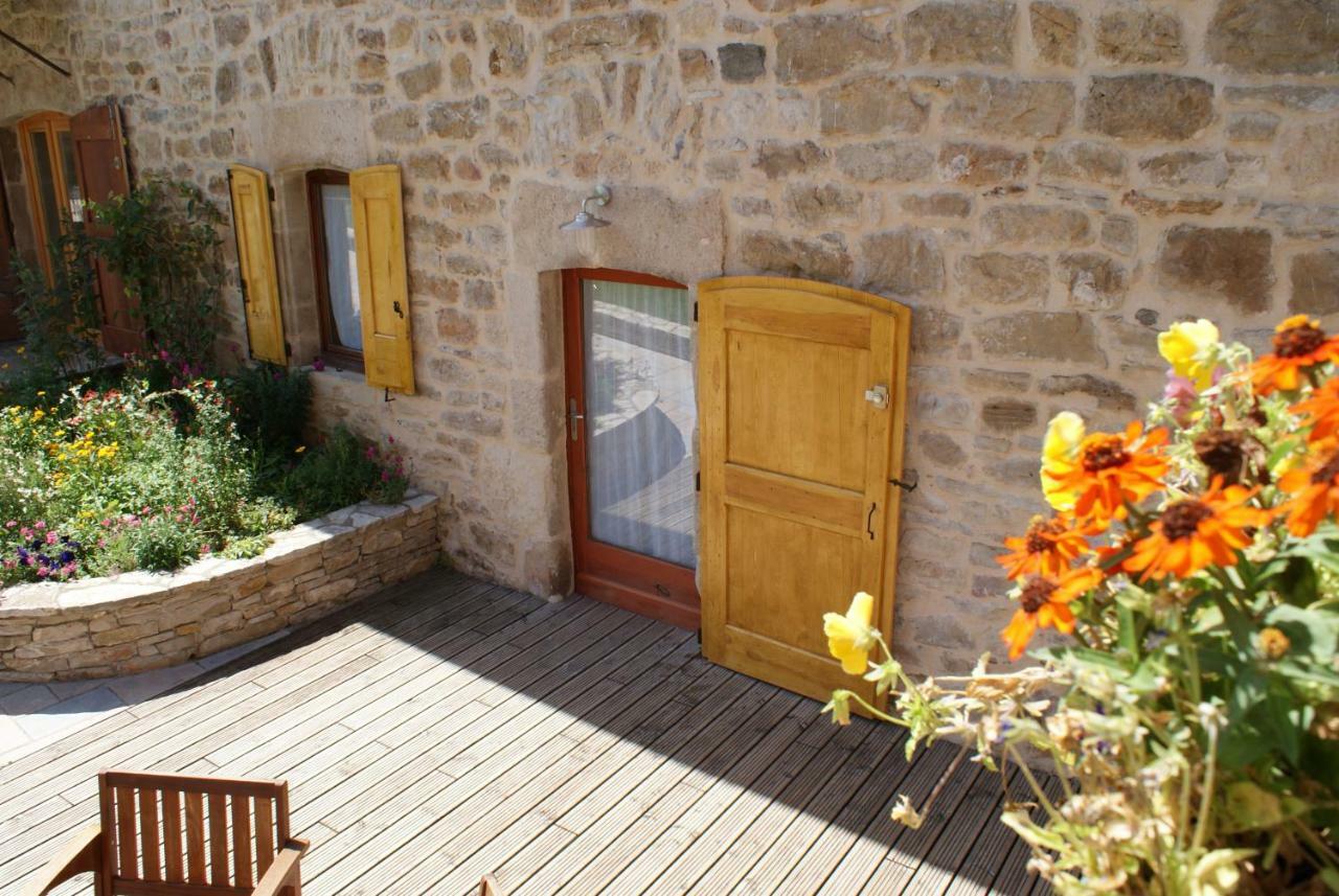 Les Caselles, Gite Et Maison D'Hotes Saint-Beauzely Экстерьер фото